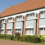 Logis - Belle Hotel, Lille-ouest ホテル バイレウル