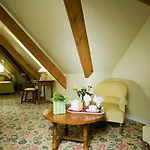 Logis - Belle Hotel, Lille-ouest