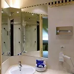 ホテル Logis - Belle Hotel, Lille-ouest バイレウル