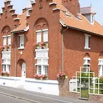 Logis - Belle Hotel, Lille-ouest ホテル 3*