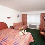 Logis - Belle Hotel, Lille-ouest 3*