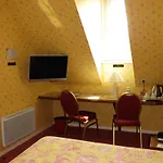 ホテル Logis - Belle Hotel, Lille-ouest バイレウル