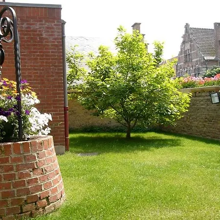 호텔 Logis - Belle Hotel, Lille-ouest 바일레울