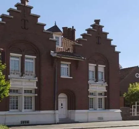 Logis - Belle Hotel, Lille-ouest 3* 바일레울
