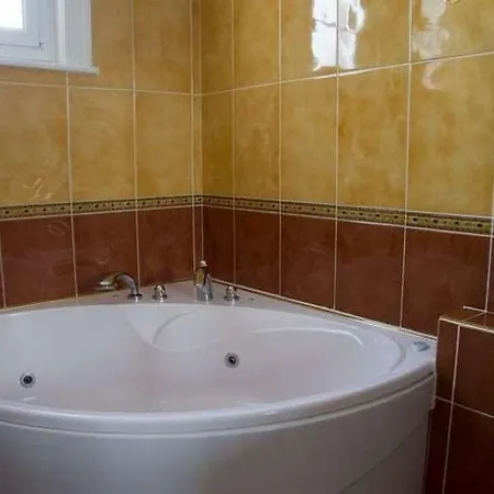 Logis - Belle Hotel, Lille-ouest Hotel 3*