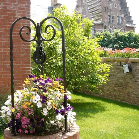 Logis - Belle Hotel, Lille-ouest Hotel 3*