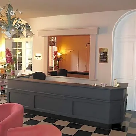 Logis - Belle Hotel, Lille-ouest 호텔 바일레울