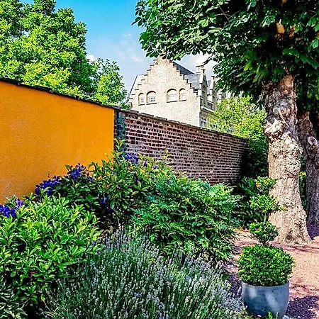 Logis - Belle Hotel, Lille-ouest 3* 바일레울