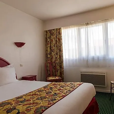 Logis - Belle Hotel, Lille-ouest 호텔 3*