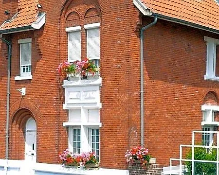 호텔 Logis - Belle Hotel, Lille-ouest 바일레울