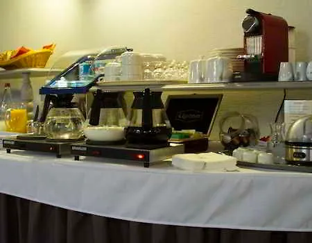 Logis - Belle Hotel, Lille-ouest 3* 바일레울