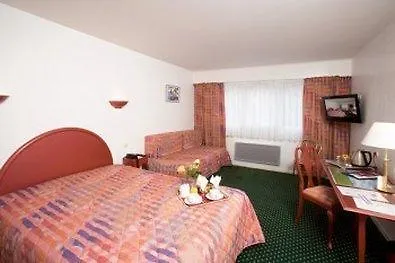 Logis - Belle Hotel, Lille-ouest 3*