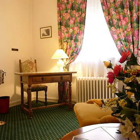 Hotel Logis - Belle Hotel, Lille-ouest Bailleul (Nord)