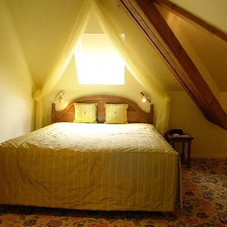 Logis - Belle Hotel, Lille-ouest 3* 바일레울