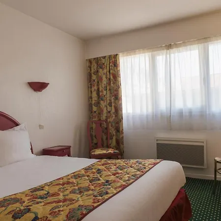 Logis - Belle Hotel, Lille-ouest Hotel 3*